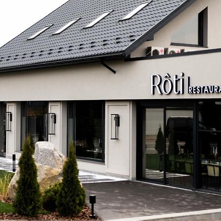 R.Hotel チェルニウツィー エクステリア 写真